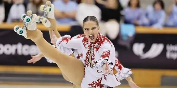 Paula Martínez es retroba a si mateixa per tornar a gaudir del patinatge artístic