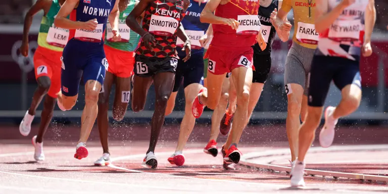 Adel Mechaal es classifica per la semifinal del 1500 fent la seva millor marca de l'any