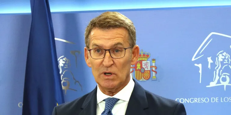 Feijóo se sotmet al debat d'investidura sense suports garantits i amb crides del PP al transfuguisme
