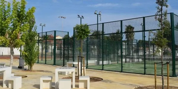 Les noves pistes de pàdel de Creixell ja estan operatives
