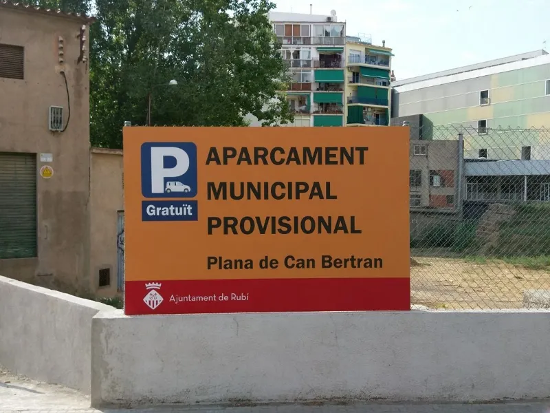 Habiliten un aparcament públic provisional a la Plana de Can Bertran