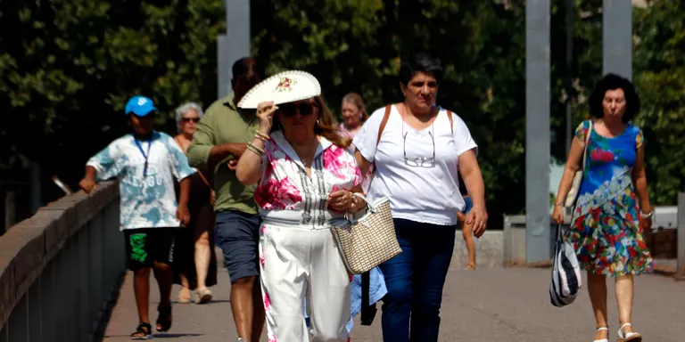 Lleida s'enfronta al pic de l'episodi de calor amb temperatures que podrien assolir els 43 graus
