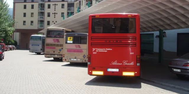 A punt l'abonament per als trajectes en autobús fins a Barcelona