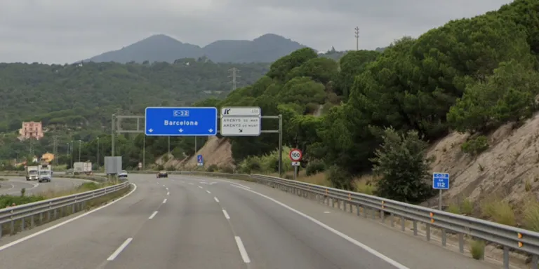 Un motorista mor en un accident de trànsit a la C-32 a Arenys de Mar