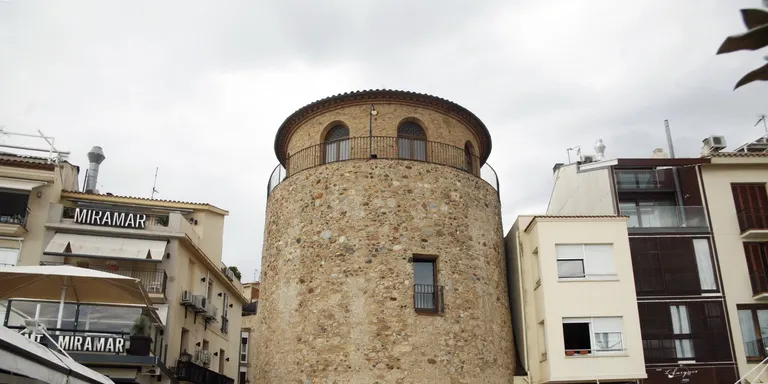 Cambrils il·luminarà aquesta nit la Torre del Port per commemorar el Dia Mundial contra l’ELA