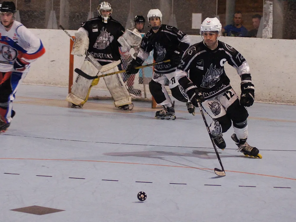 El capità del Cent Patins, Carles Benito, va fer els dos primers gols dels seus a Sant Joan Despí /