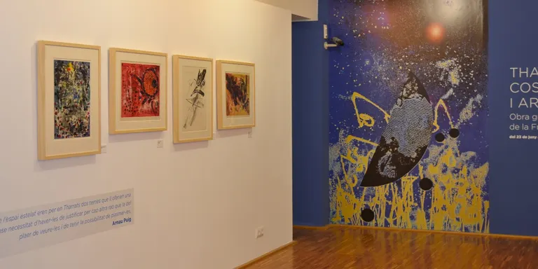 Visita guiada de l'exposició 'Tharrats, Cosmos i Art gràfic', a Can Comas