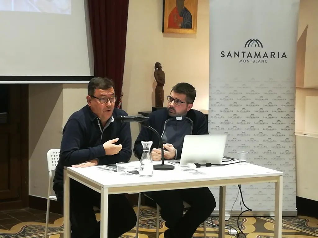 Efecto Pasillo fa “tremolar el terra” amb 15.000 persones a L’Escardívol