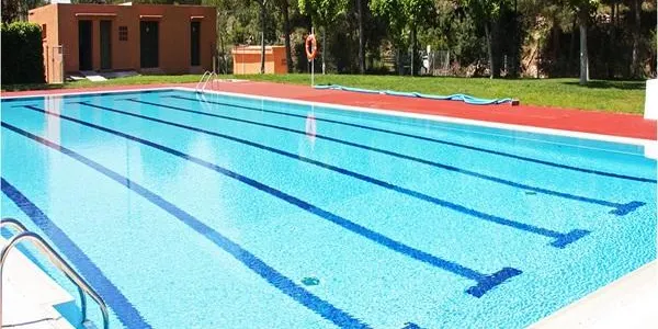 La piscina de Roda de Berà obre portes el 7 de juny