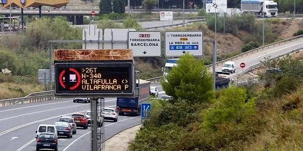 Més de 1.300 camions es desvien diàriament de l’N-340 al tram de l'AP-7 entre Altafulla i Vilafranca