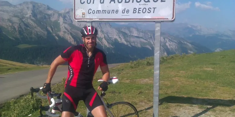 La Volta Ciclista a Catalunya dóna suport a la campanya 'No més morts impunes a la carretera'