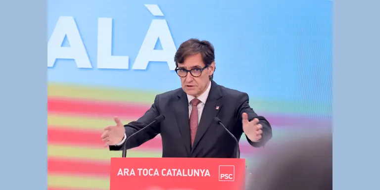 Illa trasllada al Govern la "disposició" del PSC a "treballar" per arribar a un Pacte Nacional pel Català