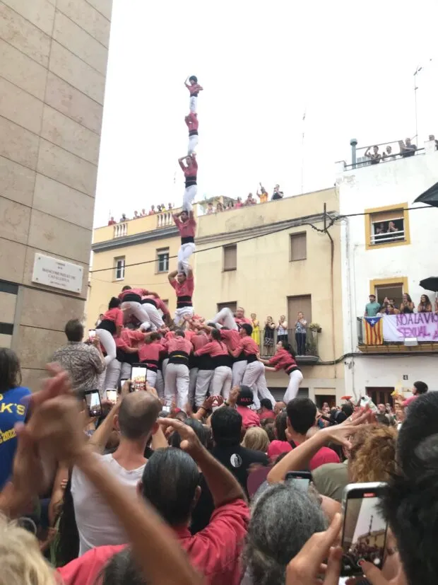 La Colla Vella planta cara a la pluja al Catllar i l’Arboç