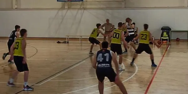 El Junior masculí del CB Altafulla – BBG perd davant el CB Amposta i diu adéu al títol de lliga (58-51)