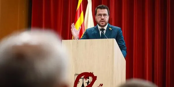 Tret d'inici del nou curs universitari català a la URV