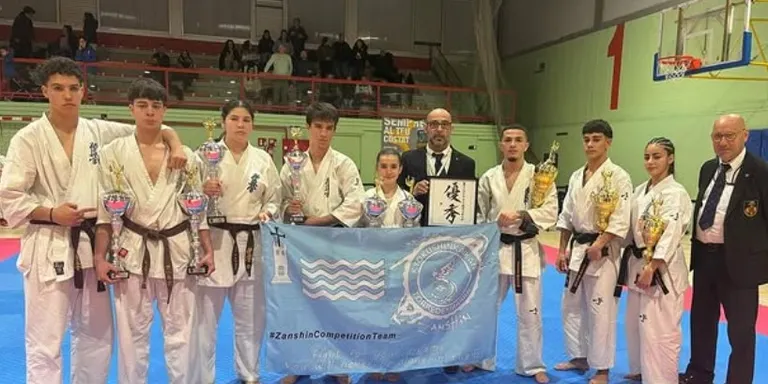 Set podis per als karatekes del Dojo Zanshin de Torredembarra