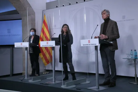 El Govern aplica restriccions dràstiques per frenar la variant òmicron