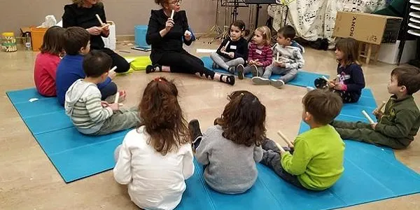 En marxa els tallers de sensibilització per a nadons i infants de 3 i 4 anys de l’Escola de Música d’Altafulla