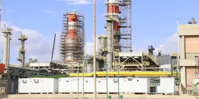 La refineria de Repsol a Tarragona afronta l'aturada més llarga de la seva història amb una inversió de 100 MEUR