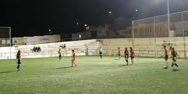 Les abelles de l’Altafulla superen la prova contra la Selva del Camp abans de l’inici de lliga (4-1)