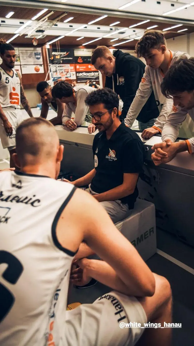 El vilassarenc Martí Zamora entrena l’equip de bàsquet de Hanau