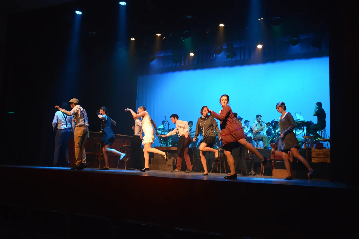 Torna als escenaris el musical "Massa tard, massa"