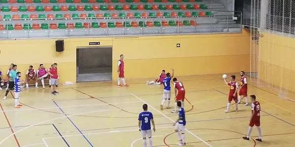 El CFS Torredembarra millora però cau a la pista de Les Corts Esportiu Futsal
