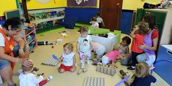 Les mares treballadores amb fills a la llar d’infants podran desgravar-se fins a 1.000 euros de la renda