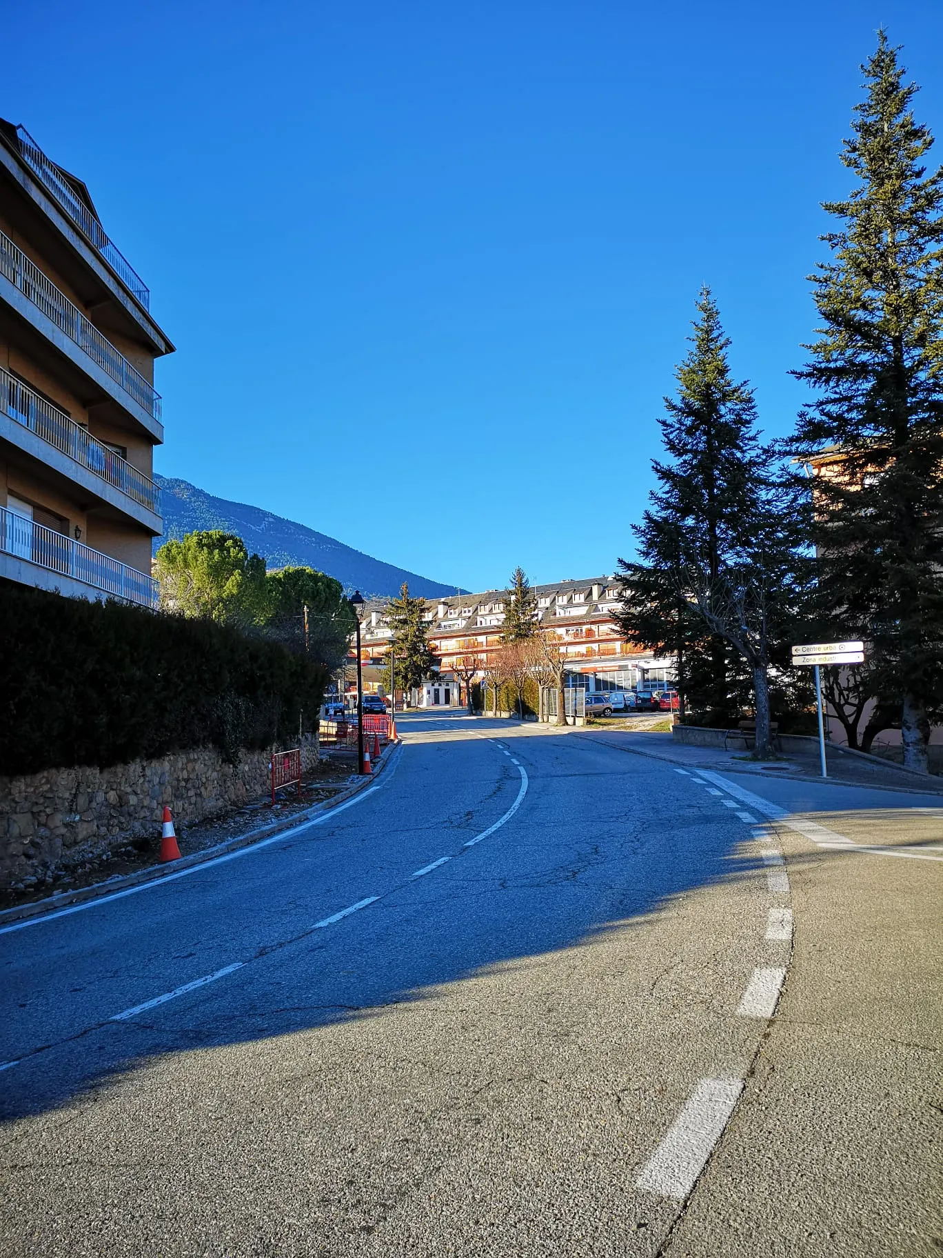 <strong>Sant Llorenç millora la seguretat viària i l'accessibilitat a la carretera de Berga</strong>