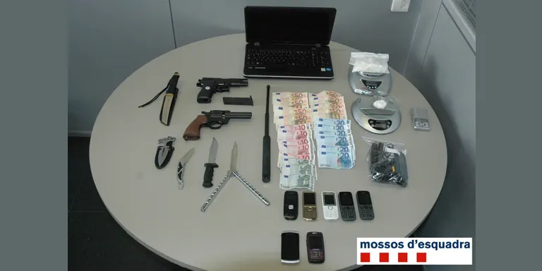 Detinguts tres veïns de la Seu per tràfic de drogues