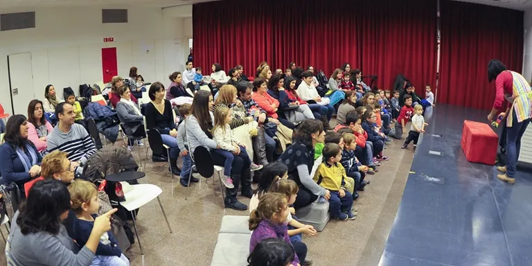 La Biblioteca dedicarà el mes de novembre a l'Associació de Pessebristes