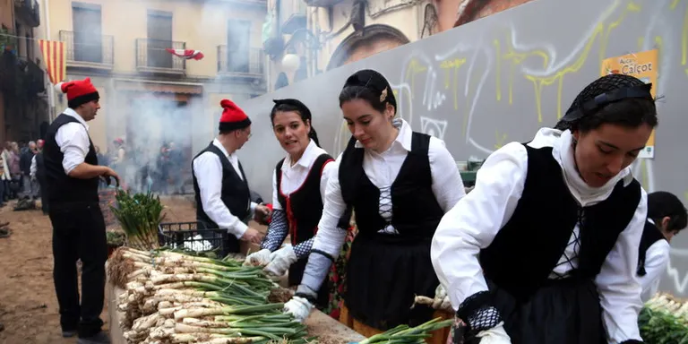 La 41a Gran Festa de la Calçotada lidera un cap de setmana intens de calçots