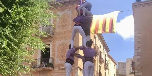 Bones sensacions dels Castellers d'Altafulla a Montblanc per encarar la recta final de la temporada