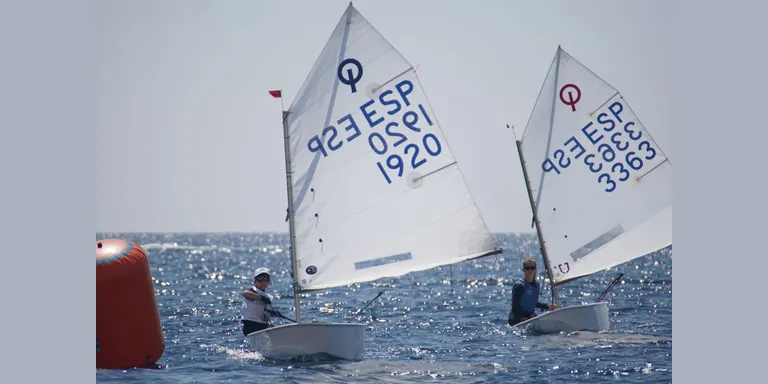 El regatista Damià Galcerà es proclama campió de Catalunya d’Optimist B sub 9
