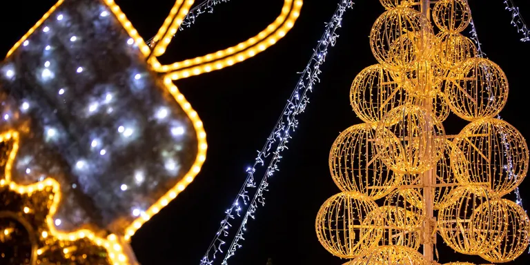Una cortina de llum a la Rambla, novetat entre les més de 200 lluminàries nadalenques