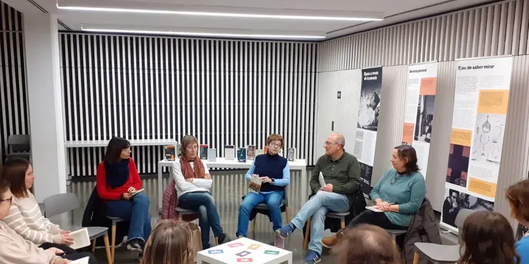 La biblioteca i la ràdio posem en marxa un club de lectura radiofònic