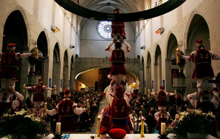La Moixiganga i l’ofici religiós marquen els actes de la Candela