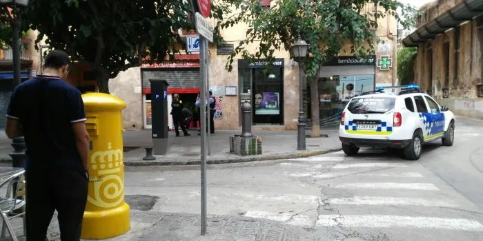 El bar-restaurant de la plaça del Casino queda precintat i tancat per ordre judicial