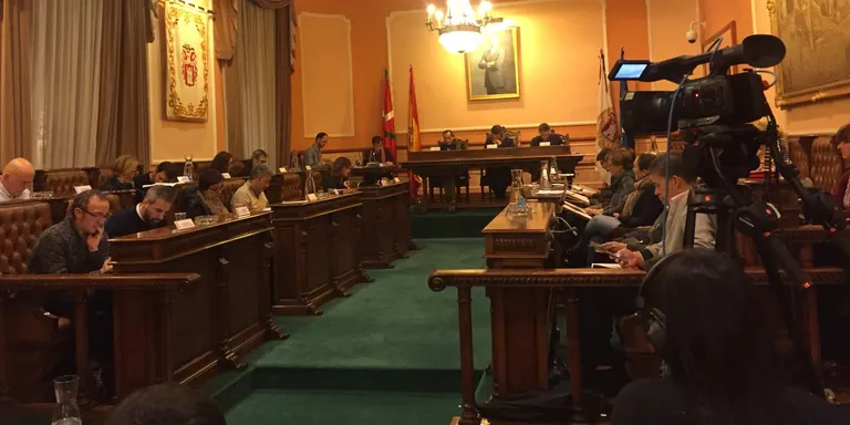 LA FEDERACIÓN DE ASOCIACIONES DE VECINOS DE IRUN AGRADECE A LOS PARTIDOS POLÍTICOS