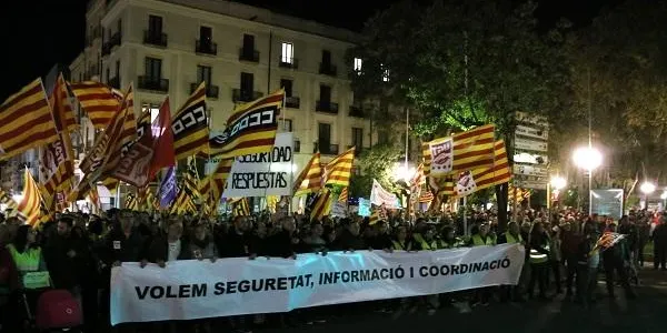 Seguiment “massiu” de la jornada de vaga al complex petroquímic de Tarragona