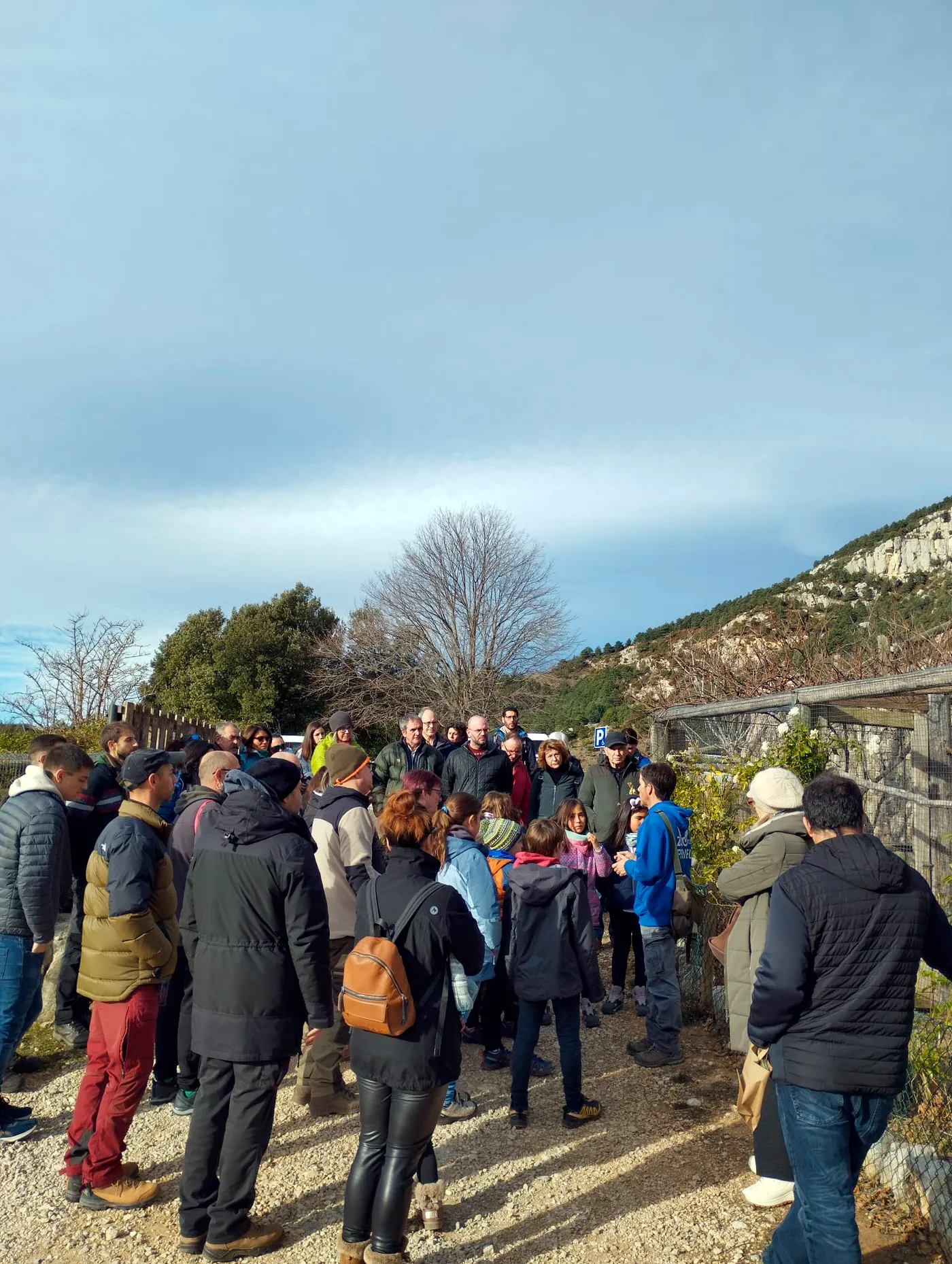 Una cinquantena d'agents turístics del Solsonès es reuneixen al Zoo del Pirineu per promoure la col·laboració mútua