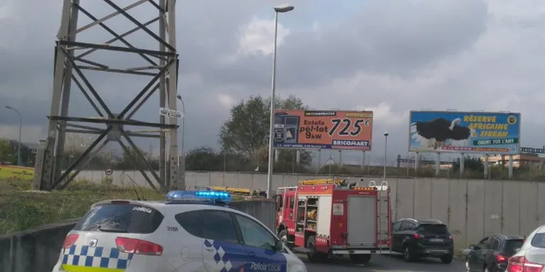 Accident lleu a la rotonda de l’Avinguda de l’electricitat