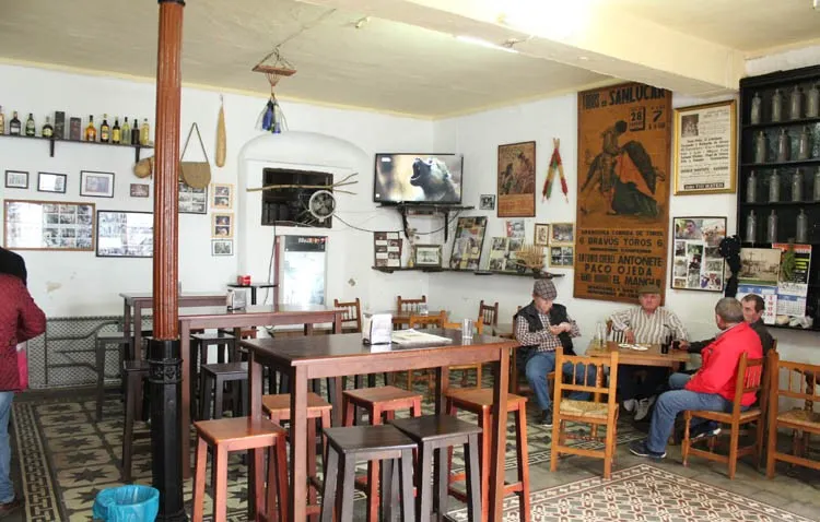 Un repaso por las tabernas clásicas de Utrera