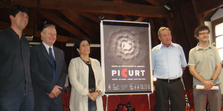 Picurt estrena 'Contras?', una mirada històrica i social sobre el fet contrabandístic al Pirineu