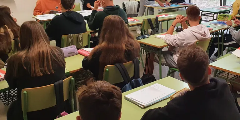 El 37,63% dels pinedencs de més de 15 anys tenen estudis superiors
