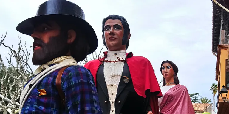 Els Gegants de Pineda enceten temporada a Sant Vicenç de Montalt