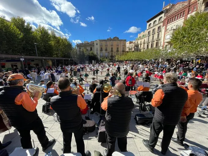 24 colles participen a la Final del Campionat de Catalunya de Colles Sardanistes a Valls