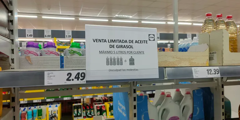 La vaga de transportistes ha afectat de forma desigual els comerços d'Arenys