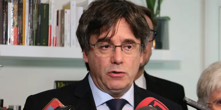 Puigdemont, Comín i Ponsatí reclamen a Llarena que informi la Interpol sobre la suspensió de les euroordres