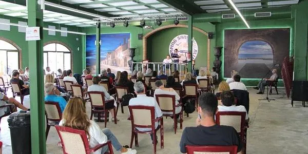 Els empresaris d'Altafulla reclamen a l’equip de govern una actuació urgent a la platja per salvar la temporada d’estiu
